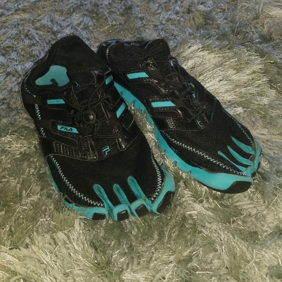 fila finger shoes